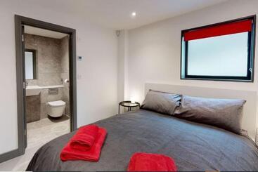 ツーリストアパートメント 2 The View Apartments Ilfracombe   Seafront, Parking, Lift, Ev