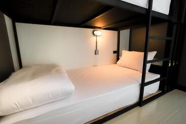The Rest Hotel   ประจวบ