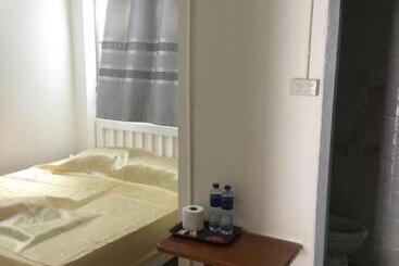مبيت وإفطار Siriwal Guesthouse