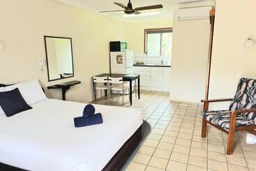 هتل Paradise Court Holiday Units