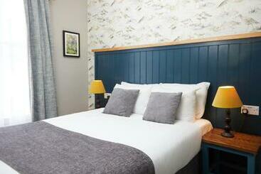 The Bell Hotel Woburn By Greene King Inns