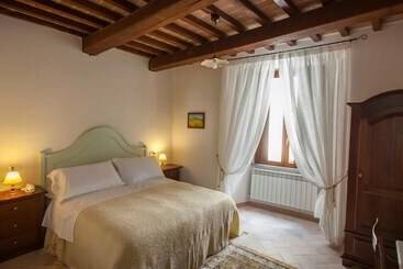 בית מלון כפרי Borgo Sant Angelo Albergo Diffuso