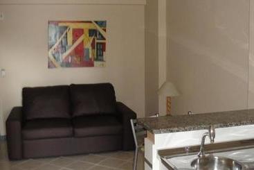 هتل Coral Inn Apart