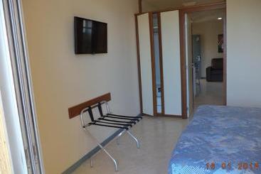 هتل Coral Inn Apart