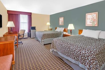 هتل Days Inn & Suites By Wyndham Kalamazoo