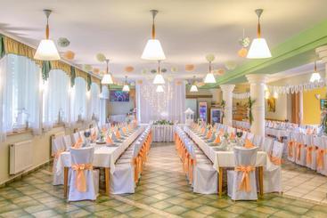 Lipa Hotel és étterem