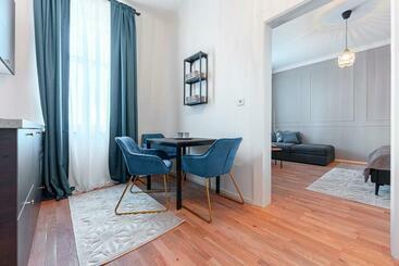 شقق خاصة سياحية City Appartement Wagram Am Hauptbahnhof