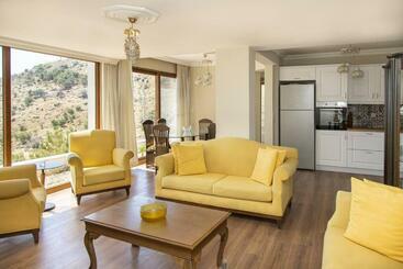 דירות לתיירים Duplex With Stunning View Near Camel Beach In Bodrum