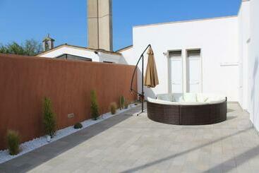 דירות לתיירים Salento Seaside Villa With Terrace