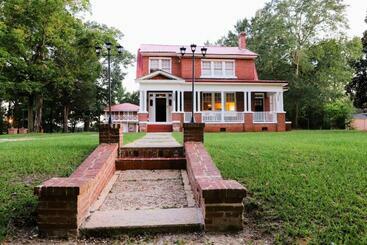 Жильё для туристов Stegall Manor Estates