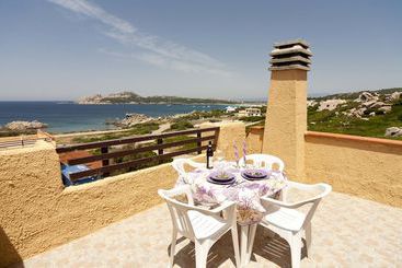 هتل Residence Baia Santa Reparata