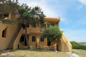 هتل Residence Baia Santa Reparata