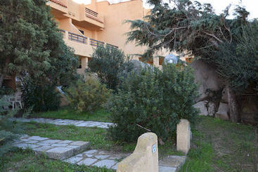 هتل Residence Baia Santa Reparata