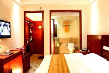 هتل Dunhuang Holiday
