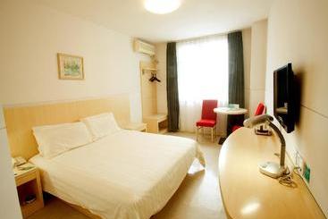 هتل Jinjiang Inn Anqing Renmin Road Pedestrian Street
