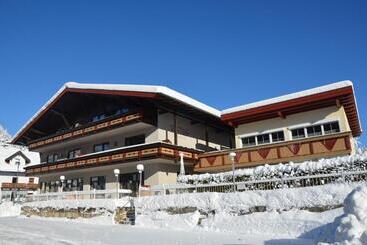 Отель Rustika   Appartements & Spa