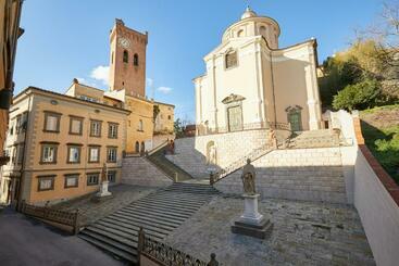 דירות לתיירים Industrial Apartment In The Heart Of San Miniato