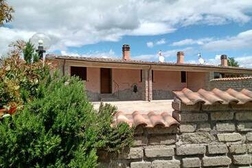 ツーリストアパートメント Agriturismo Strada Ortana 14, E