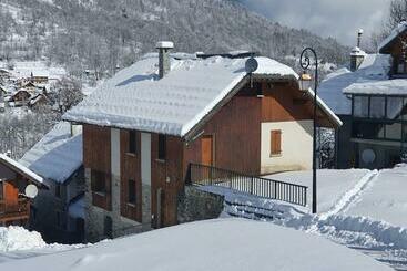 شقق خاصة سياحية Gîte D étape La Pierre