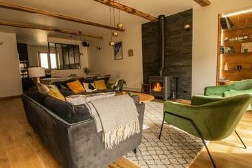 Жильё для туристов Chalet Peak Noir Entier 12pers   Cosy House Peak Noir For 12people