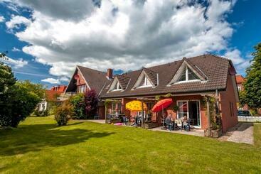 شقق خاصة سياحية To Hus, Reihenhaus 5