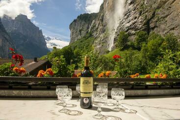 관광객 아파트 Lauterbrunnen Staubbach Beautiful Waterfall Apartment