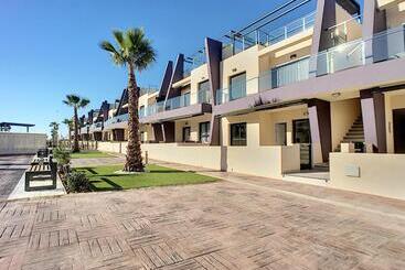 آپارتمانهای توریستها Playa Elisa Apartment   Mil Palmeras   1510