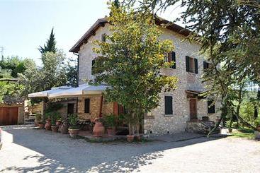 בית מלון כפרי Podere Campriano Winery Adult Only