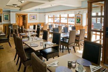 هتل The Ship Inn