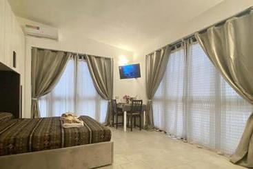 مبيت وإفطار Home 105 Salento