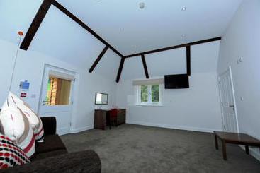 酒店 Farncombe Estate Centre