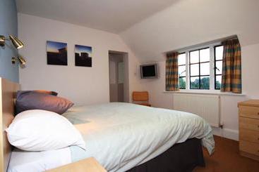 酒店 Farncombe Estate Centre