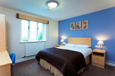酒店 Farncombe Estate Centre