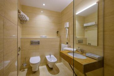 Sky 2 Hotel Tirana