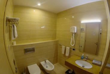 Sky 2 Hotel Tirana