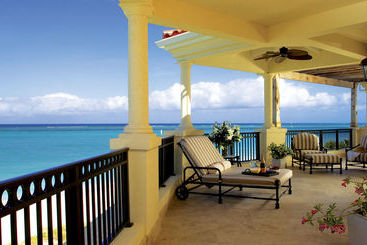 هتل The Somerset On Grace Bay