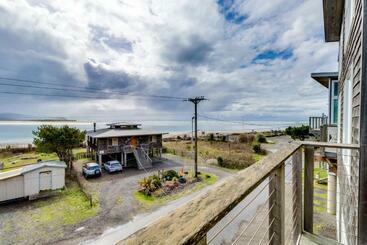 Отель Netarts Bay And Ocean Views
