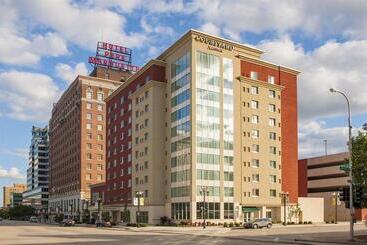 Отель Courtyard Peoria Downtown