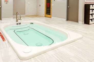 هتل Ramada By Wyndham Moose Jaw