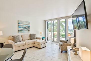 فندق Marco Island Hideaway