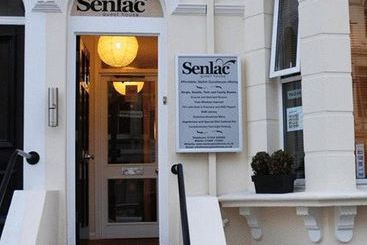 تختخواب و صبحانه Senlac Guesthouse