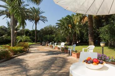 تختخواب و صبحانه Villa Nika
