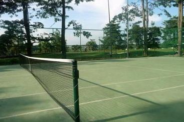 هتل Nilai Springs Resort