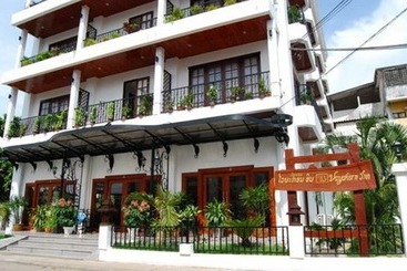 هتل Vayakorn Inn