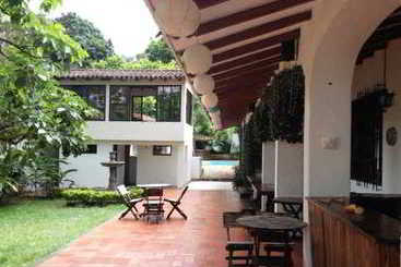 La Pinta Boogaloo Hostel
