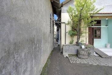 هتل Spot On 91883 Kost 2 Putra Syariah