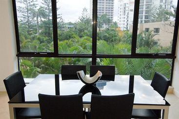 هتل Biarritz Apartments