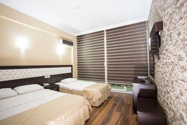 Hotel Divan