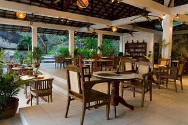 هتل Minang Cove Resort