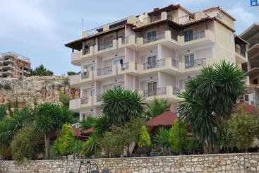 هتل Panorama Sarande